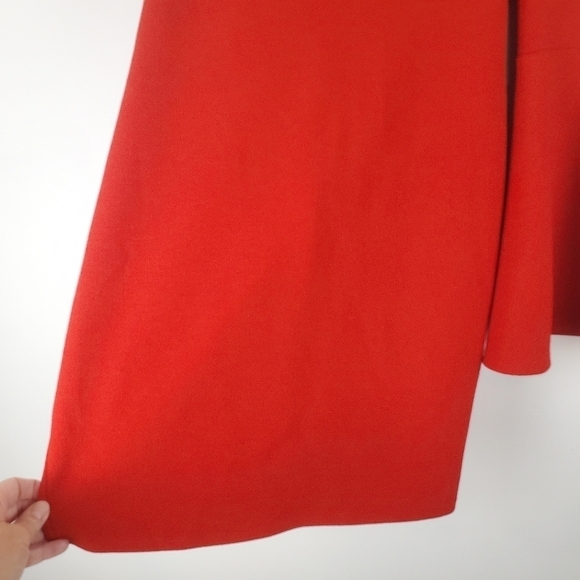 BCBGENERATION Dress Womens Medium Red Off the Shoulder Bell Sleeve Mini‎ Bodycon - Picture 6 of 6